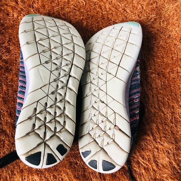 Nike Free RN Flyknit Women's size 7 - Picture 6 of 8